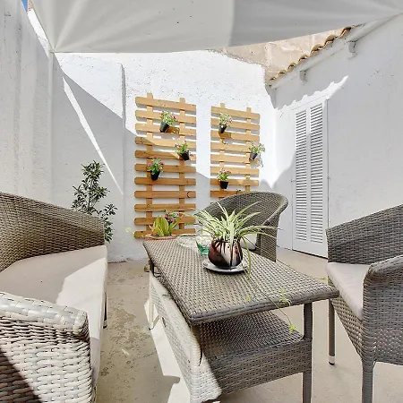 Alvaro Oliver House